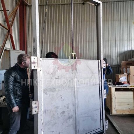 Большой щитовой затовр Большой щитовой затовр